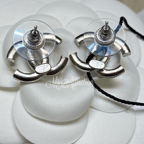 Sold on eBay! CHANEL CC Earrings *Rare Silver 2020 - Picture 7 of 8